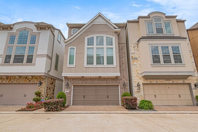 8324 Hillendahl Blvd in Houston, TX - Building Photo - Building Photo