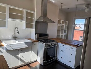 4747 Hatfield St, Unit Apartment 2 in Pittsburgh, PA - Building Photo - Building Photo