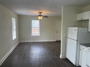 6732 Apalachee Pky, Unit 6732 A in Tallahassee, FL - Building Photo - Building Photo