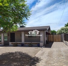 318 N 56th St in Mesa, AZ - Building Photo - Building Photo