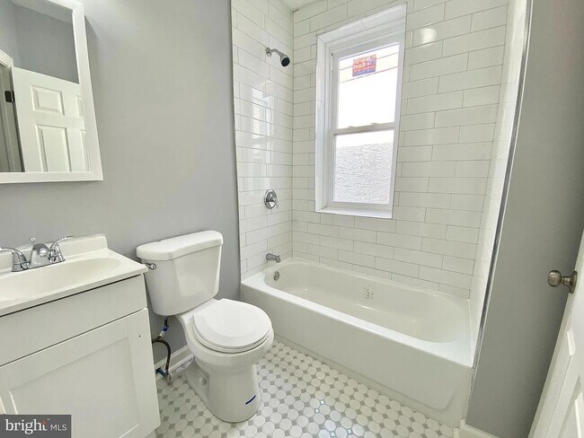 property at 2922 W Norris St