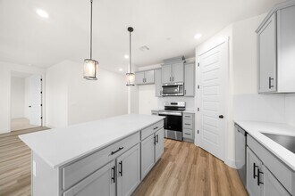 7004 Cave Ave in Bakersfield, CA - Building Photo - Building Photo