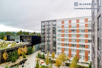 19888 40th Ave W in Lynnwood, WA - Foto de edificio - Building Photo