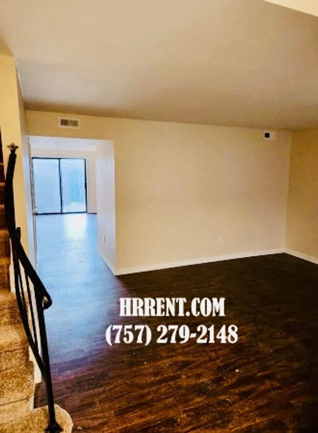 397 Circuit Ln in Newport News, VA - Building Photo - Building Photo