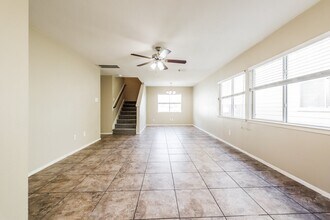 1207 Verde Trails Dr in Houston, TX - Building Photo - Building Photo