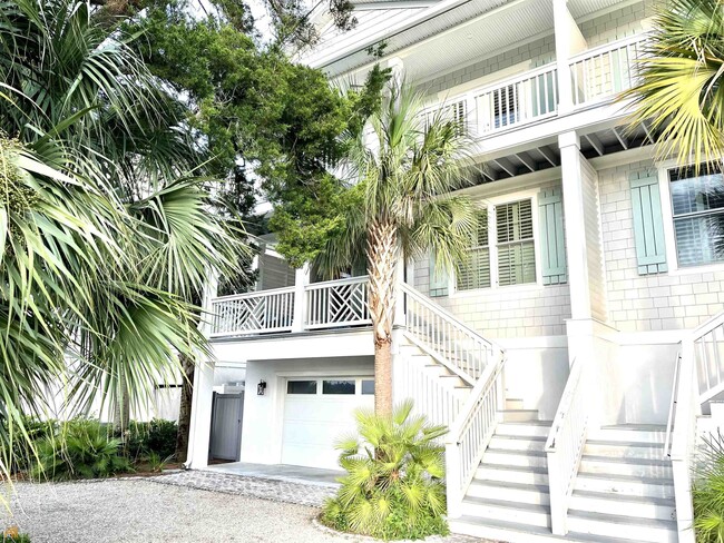 1548 Ocean Blvd in St. Simons Island, GA - Building Photo - Building Photo