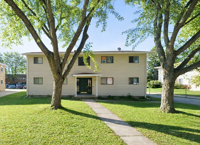 Lake Point Drive Apartments