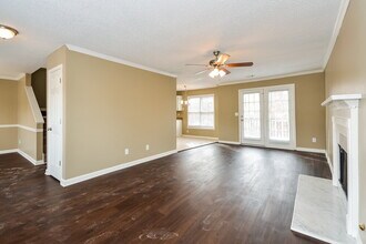 449 Shoal Ct in Lawrenceville, GA - Foto de edificio - Building Photo