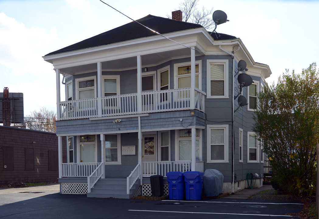 37 Amey St in Pawtucket, RI - Building Photo