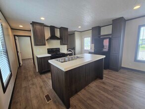 709 N Collins Fwy in Howe, TX - Building Photo - Building Photo