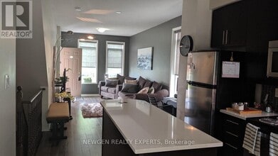 393 Beechgrove Dr in Toronto, ON - Building Photo - Building Photo