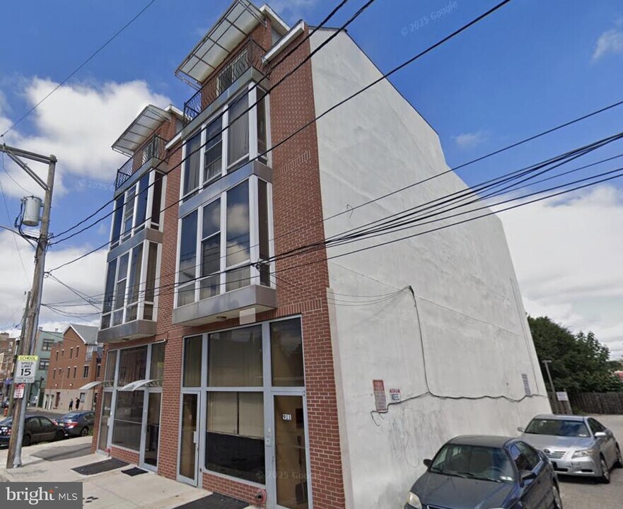 911 Wood St in Philadelphia, PA - Building Photo