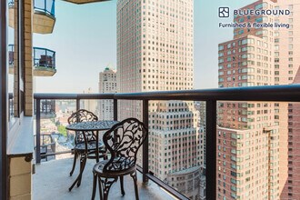 235 W 48th St in New York, NY - Building Photo - Building Photo