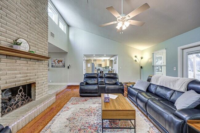 8411 Brixton in San Antonio, TX - Building Photo - Building Photo