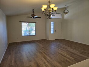 17605 W Bloomfield Rd in Surprise, AZ - Building Photo - Building Photo