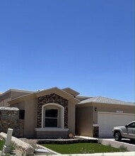 12412 Furlong Cir in Horizon City, TX - Building Photo - Building Photo