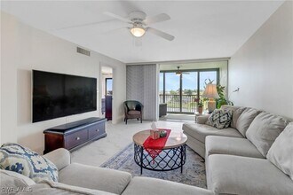 4260 SE 20th Pl in Cape Coral, FL - Building Photo - Building Photo