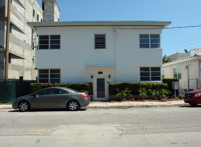 837 4th St in Miami Beach, FL - Building Photo - Building Photo