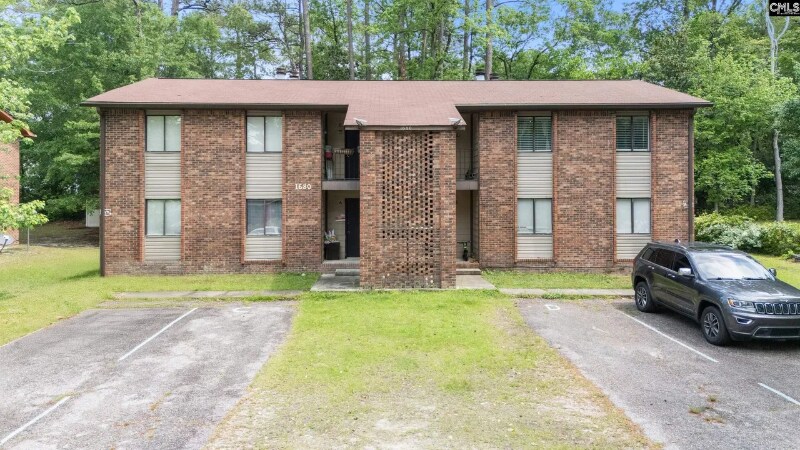 1680 Horseshoe Dr in Columbia, SC - Foto de edificio