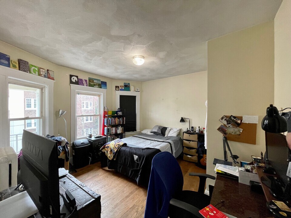 9 Kilsyth Ter, Unit 3 in Boston, MA - Building Photo