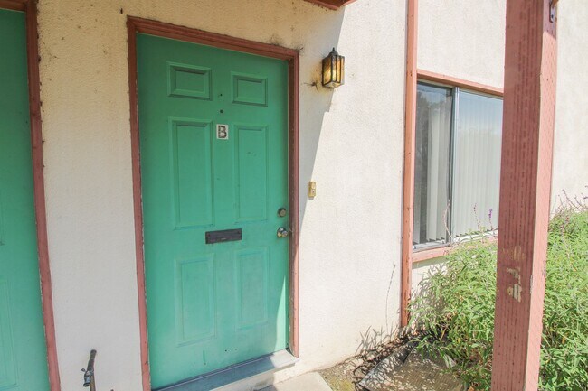 1338 Galleon Way in San Luis Obispo, CA - Building Photo - Building Photo