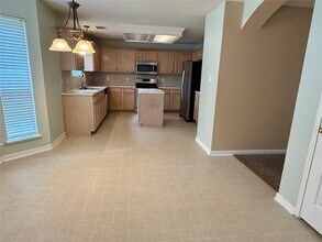 606 Jeremy Ct in Spring, TX - Foto de edificio - Building Photo