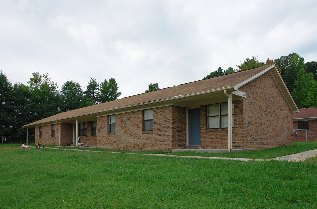 2429 Francis St in High Point, NC - Building Photo