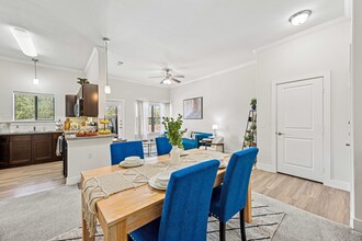 The Laurel at Vintage Park 55+ in Tomball, TX - Foto de edificio - Building Photo