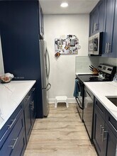 725 Hummingbird Way in North Palm Beach, FL - Building Photo - Building Photo