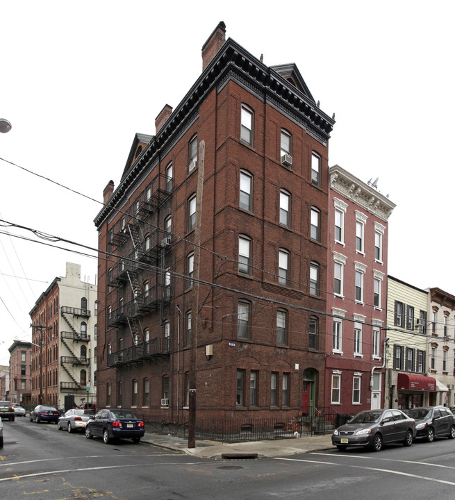 600 Willow Ave in Hoboken, NJ - Building Photo