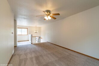 635 Meadow Pl in Ames, IA - Building Photo - Building Photo