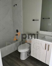 1320 N McColl Rd in Edinburg, TX - Foto de edificio - Building Photo