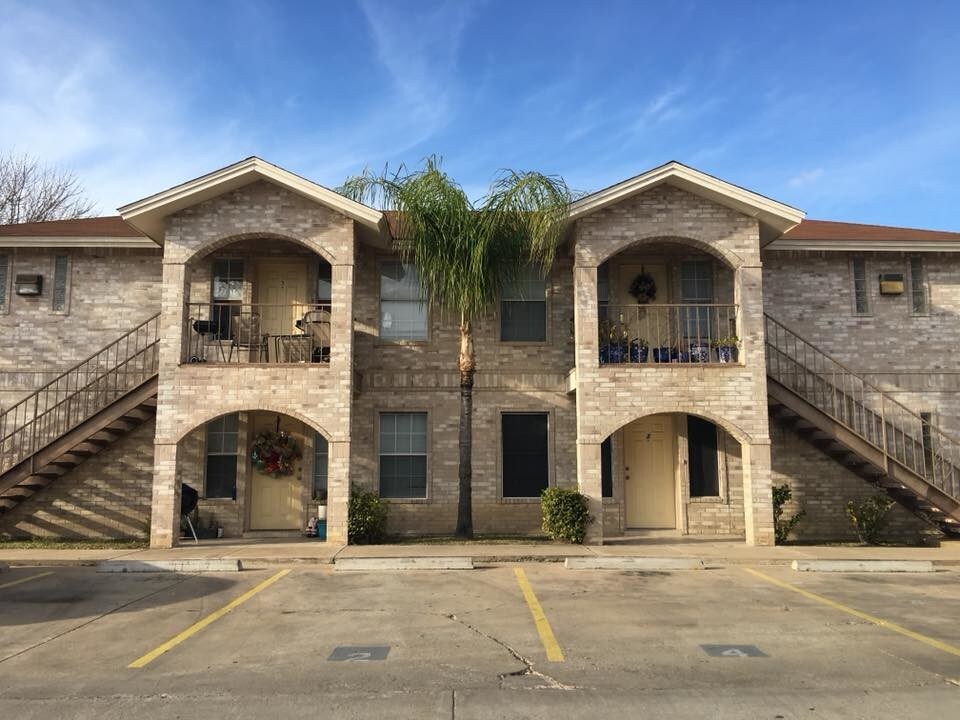 502 Shiloh Dr-Unit -22 in Laredo, TX - Building Photo