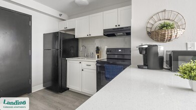 305 Dr. M.L.K. Jr St S in St. Petersburg, FL - Building Photo - Building Photo