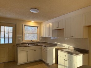 203 Manzella Ct in Rockland, MA - Building Photo - Building Photo