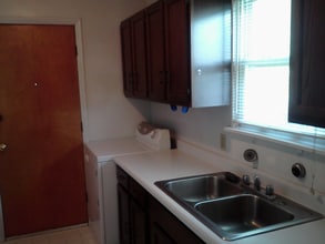 296 Main St in Oliver, PA - Building Photo - Building Photo