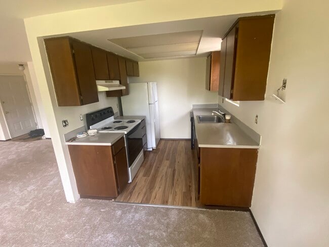 21906 54th Ave W, Unit B