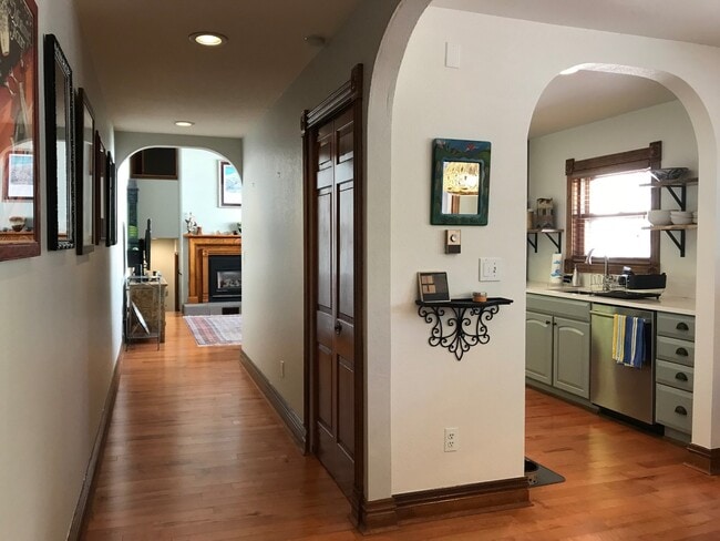 property at 2583 Mapleton Ave