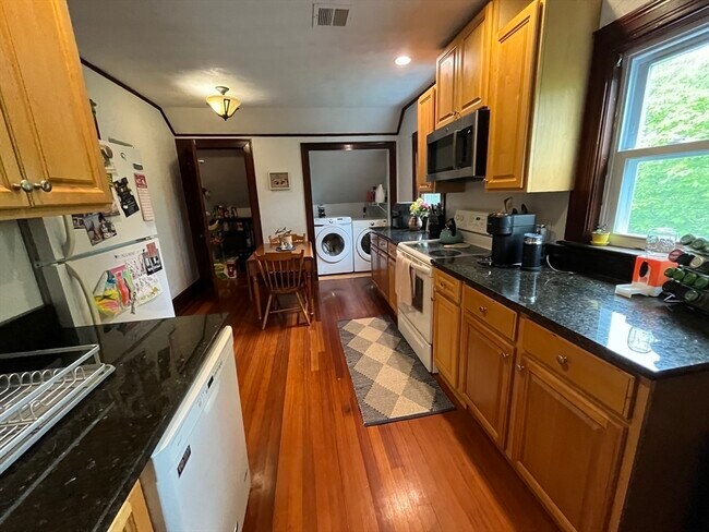 19 Clark Rd, Unit #1 in Brookline, MA - Building Photo - Building Photo