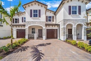 12918 NW 23rd Pl in Miami, FL - Building Photo