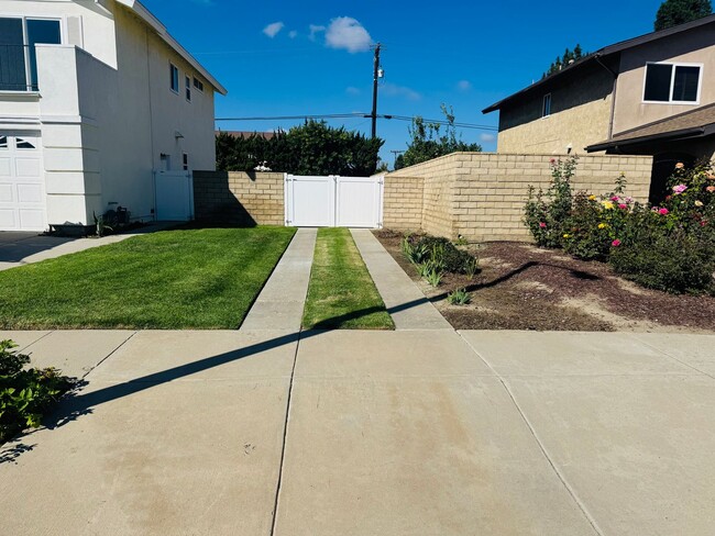 1503 Dara St in Camarillo, CA - Building Photo - Building Photo