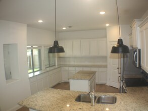 593 Concho St in Aubrey, TX - Foto de edificio - Building Photo