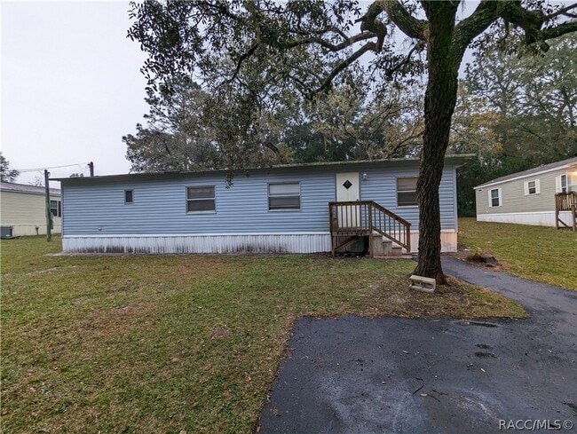 property at 7090 N Palmer Way