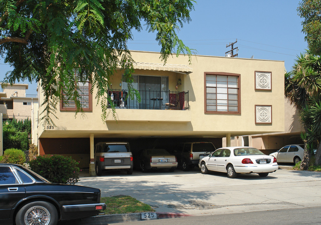 525 N Flores St in Los Angeles, CA - Building Photo