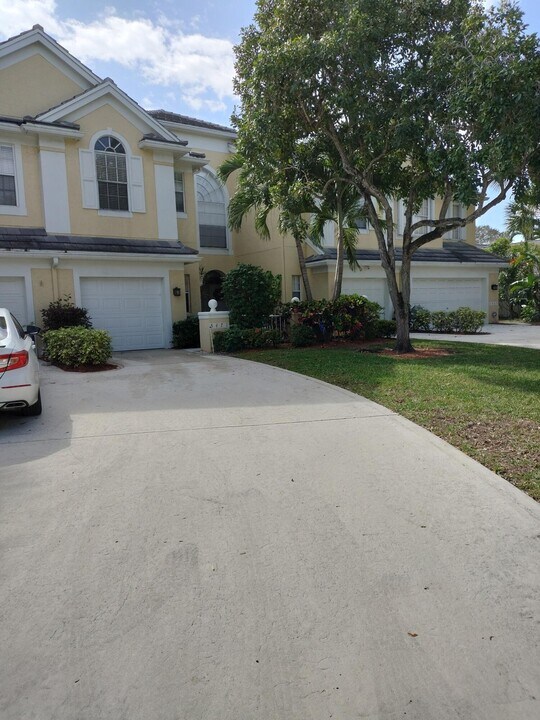 5471 Grand Park Pl in Boca Raton, FL - Building Photo