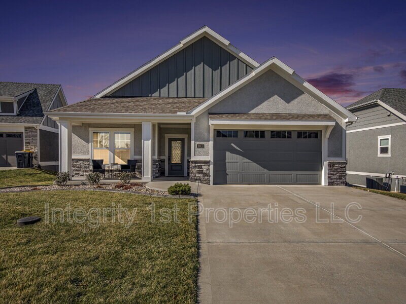 6917 NE 70th St in Kansas City, MO - Building Photo