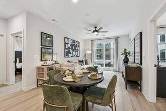 Aventon Moorefield in Ashburn, VA - Foto de edificio - Building Photo