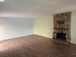 1370 Willow Lake Rd in Discovery Bay, CA - Building Photo - Building Photo