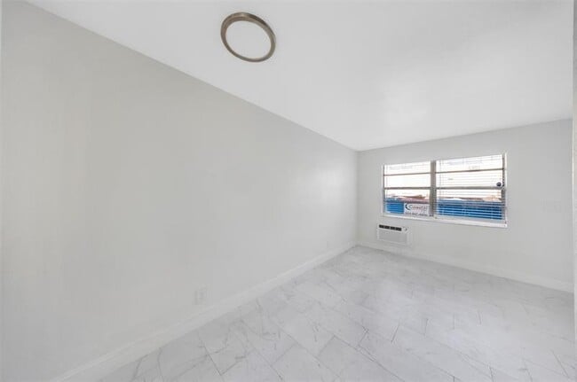 110 NW 7th Ave in Pompano Beach, FL - Building Photo - Building Photo