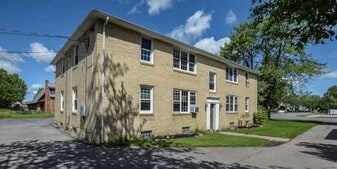 2711 Sheridan Dr, Unit 3 in Tonawanda, NY - Building Photo